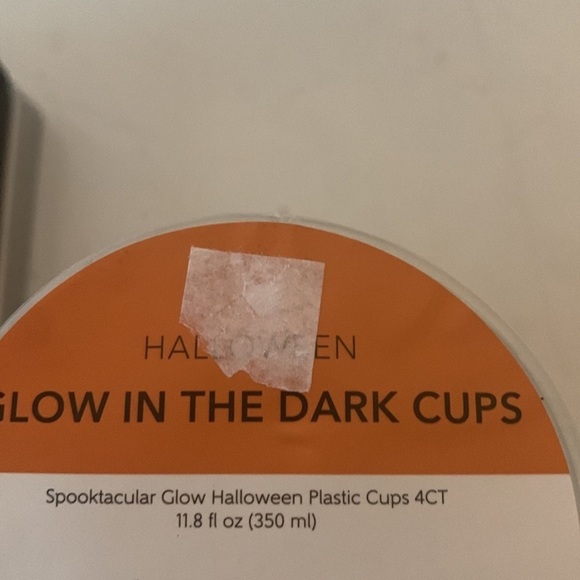 Halloween Glow In The Dark Plastic Cups - Picture 3 of 4